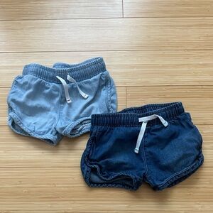 Set of denim shorts